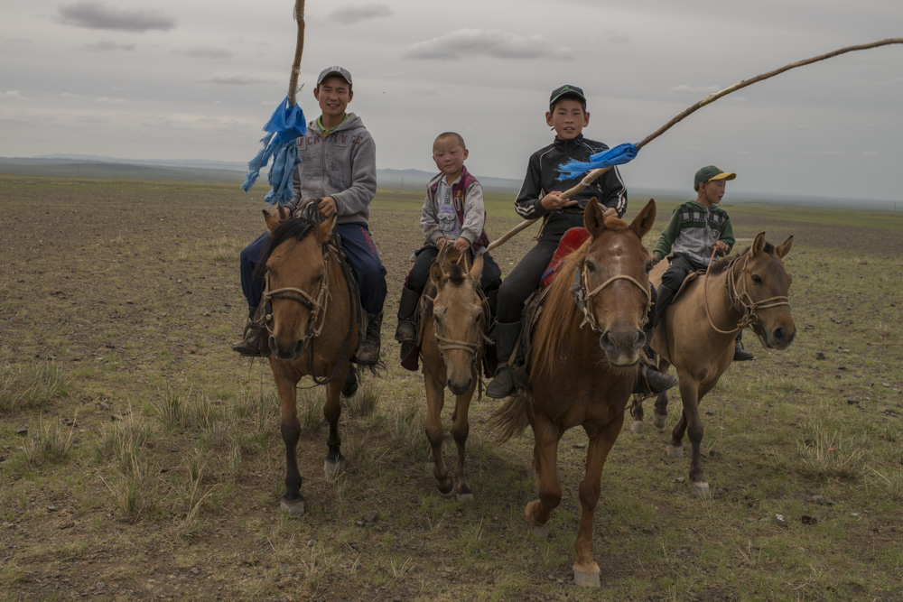 Nomads Nomadic Children Mongolia - copyright 2013 Sven Zellner/Agentur Focus